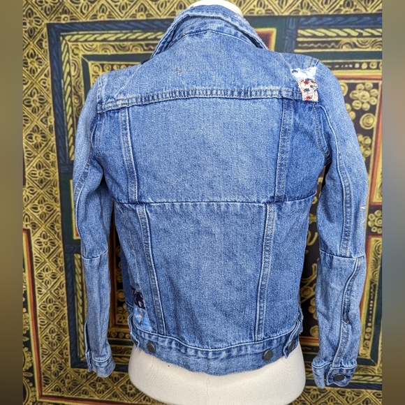 BlankNYC Pub Crawl Denim Jacket Size Medium - Picture 4 of 8